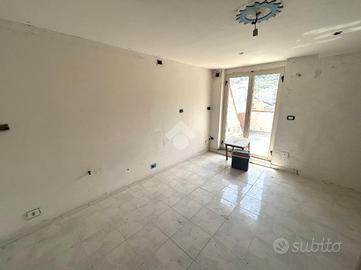 4 LOCALI A LAMEZIA TERME