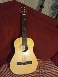 chitarra classica piccola