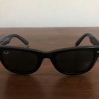 Rayban  Wayfarer (RB 2140).
