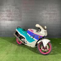 HONDA CBR 600 F "DA RESTAURARE"