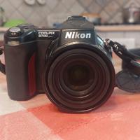 Fotocamera Nikon coolpix 8700 + accessori e borsa 