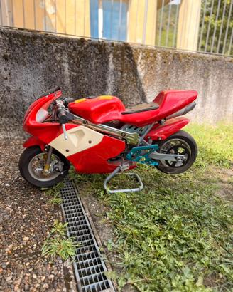 Mini moto mai usata e mai messa in moto