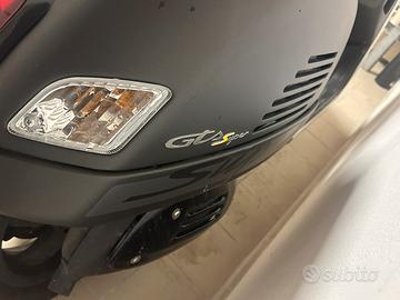 Vespa Gts 300