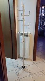 Appendiabiti da terra bianco