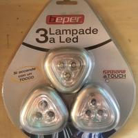 Lampade faretti LED ricaricabili con adesivo