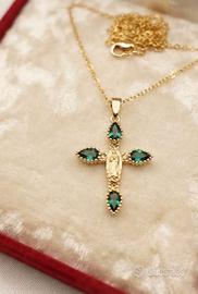 Collana Croce color Oro e Smeraldi
