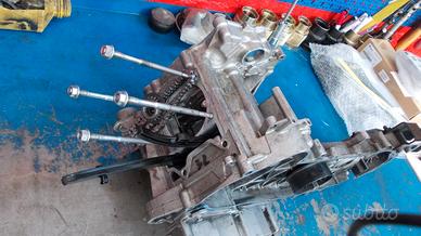 PEZZI MOTORE BEVERLY 300  2016  IE 