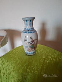 Vaso porcellana cinese raffigurante la dea Magu