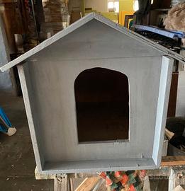 cuccia in legno per cani