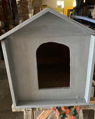 cuccia in legno per cani