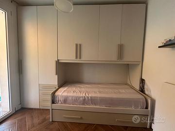 Camera cameretta a ponte doppio letto