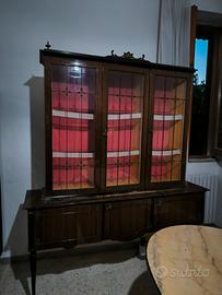 Sala da pranzo vintage anni ’60 con piano in marmo