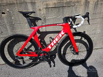 TREK MADONE SLR GEN 7  DI2 ULTEGRA 12 V