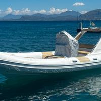 Gommone led 680