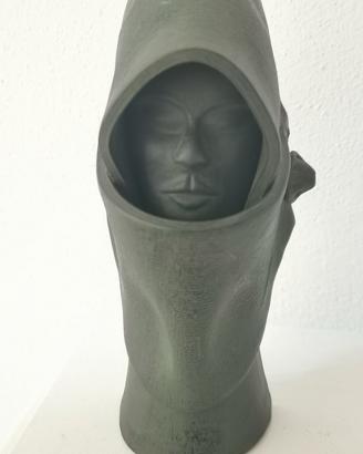 Busto donna ammantata