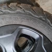 Cerchi Jeep + gomme offroad. 