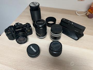 Macchina fotografica Canon A1 e accessori