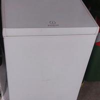 Congelatore a pozzetto INDESIT OS 1A 100