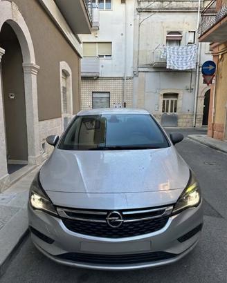 Opel Astra 1.6 tdi 110cv