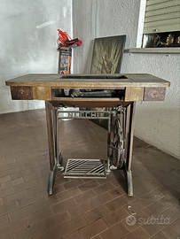 cucitrice necchi vintage