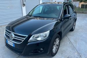 Volkswagen Tiguan 2.0 TDI DPF 4MOTION DSG Sport & 