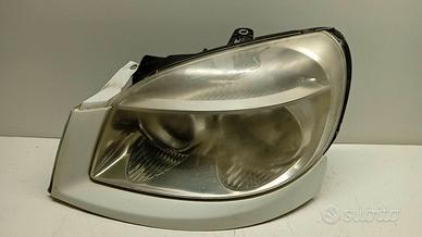 FARO ANTERIORE SINISTRO FIAT Doblo' 2005>2009 usat