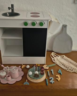 cucina giocattolo con accessori