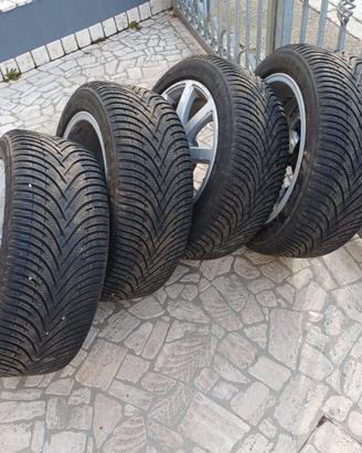 Pneumatici m+s 235 45 17