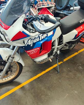 HONDA AFRICA TWIN 750 EPOCA