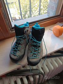 scarpa da trekking 