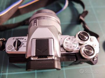 Olympus EM-10 matk II con obiettivo kit