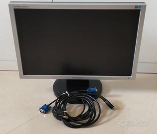 Monitor Samsung da 20 pollici per PC e telecamere