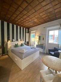 Letto matrimoniale bianco in perfetto stato
