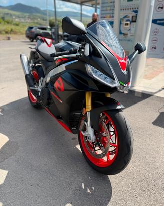 APRILIA RSV4
