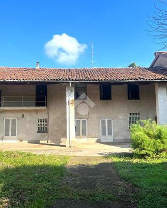 CASA DI CORTE A CASTREZZATO