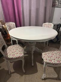 Tavolo con sedie shabby