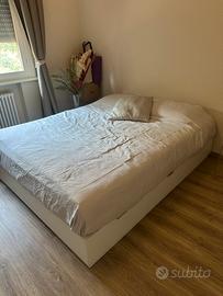 Letto matrimoniale con cassetti