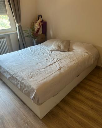 Letto matrimoniale con cassetti