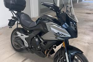 CFMOTO 700MT – 2024 – 6.000 km – Bauletto GIVI