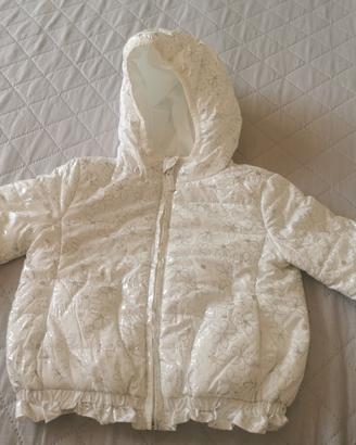 Piumino bianco a fiori argento, 6-9 mesi. Prenatal