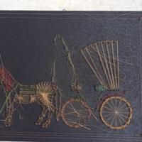 Quadro con chiodi e filo