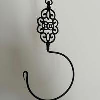 Coppia di Ganci Orientali in Ferro – Decorative pe