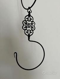 Coppia di Ganci Orientali in Ferro – Decorative pe