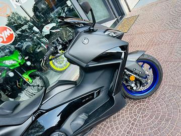 YAMAHA T-Max 560 TUTTO INCLUSO ANCHE PASSAGGIO!