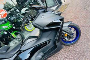 YAMAHA T-Max 560 TUTTO INCLUSO ANCHE PASSAGGIO!
