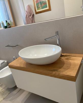 Mobile bagno con lavabo
