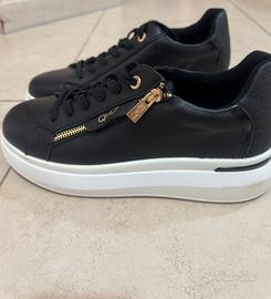 Scarpe in pelle nera Queen Helena 41.Come nuove.