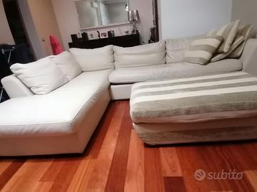 Divano letto angolare con pouf