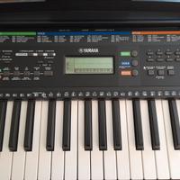 Tastiera digitale Yamaha PSR E253