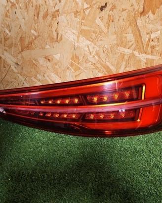 stop Fanale Posteriore dx sx audi q3 8u led